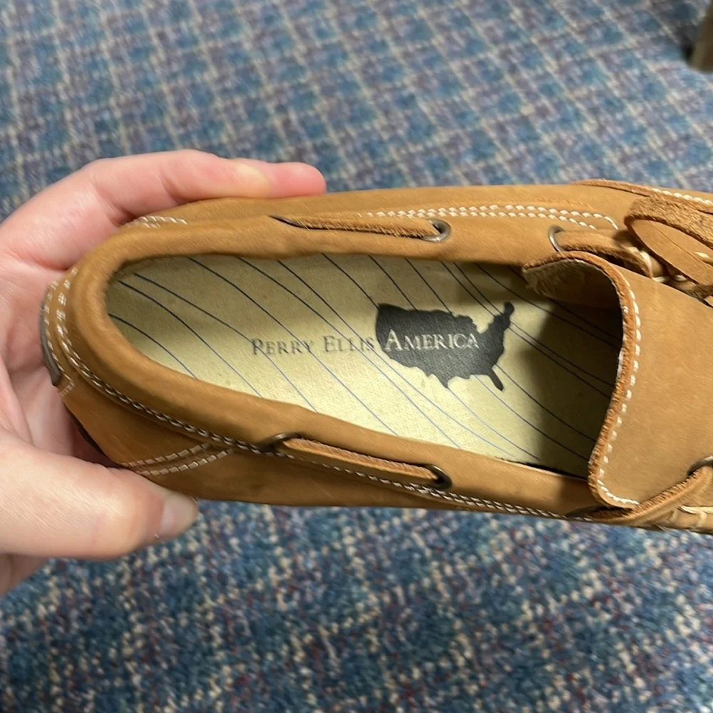 Preloved Mens Perry Ellis Boat Shoes size 8
